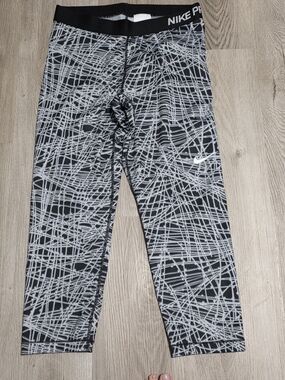 Nike Pro Womens' Black/Gray Graphic Compression Tights